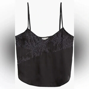 Free People Moonbeams Surplice V-Neck Lace Detail Satin
Camisole top Small